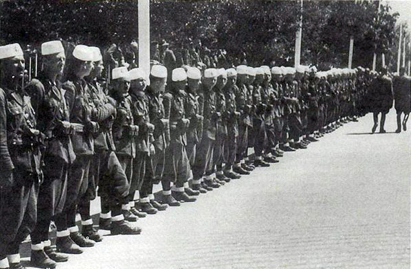 Attēls:Albanian troops.jpg