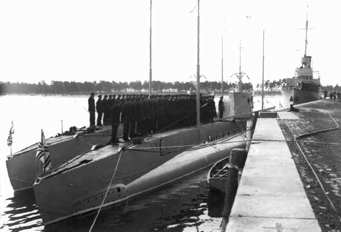 Attēls:Submarines Ronis Spidola.jpg