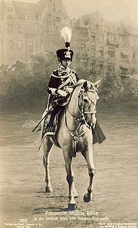 Victoria plumage.jpg